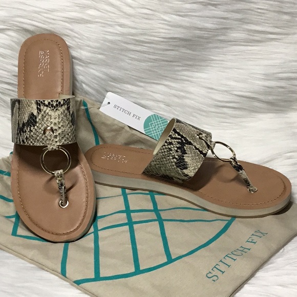 Market & Spruce Shoes - Market & Spruce Gwen Flat Sandal - size 9.5